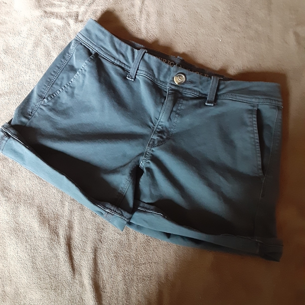 American eagle shorts size 4